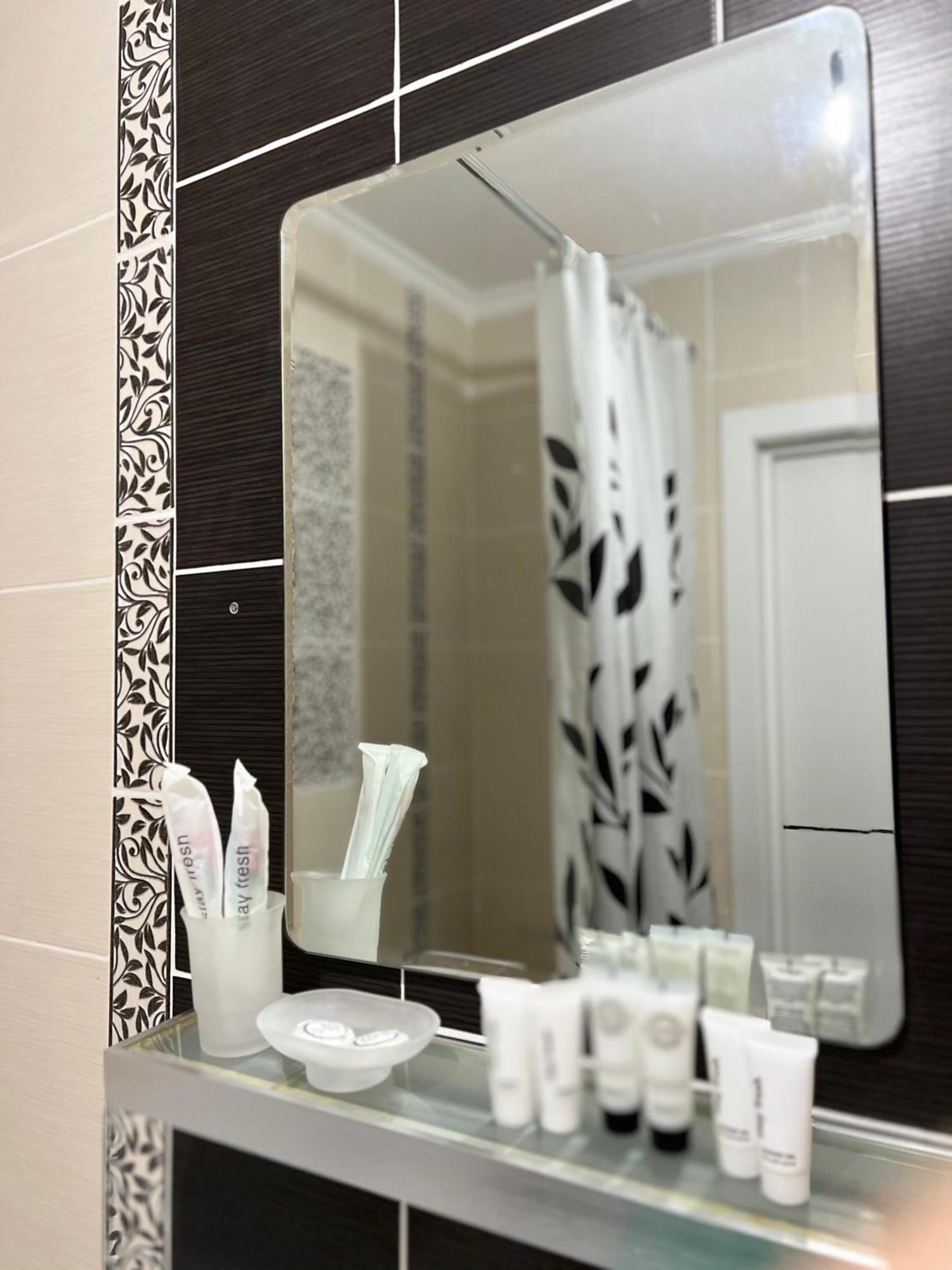 Hyat Apartment Bishkek Bagian luar foto