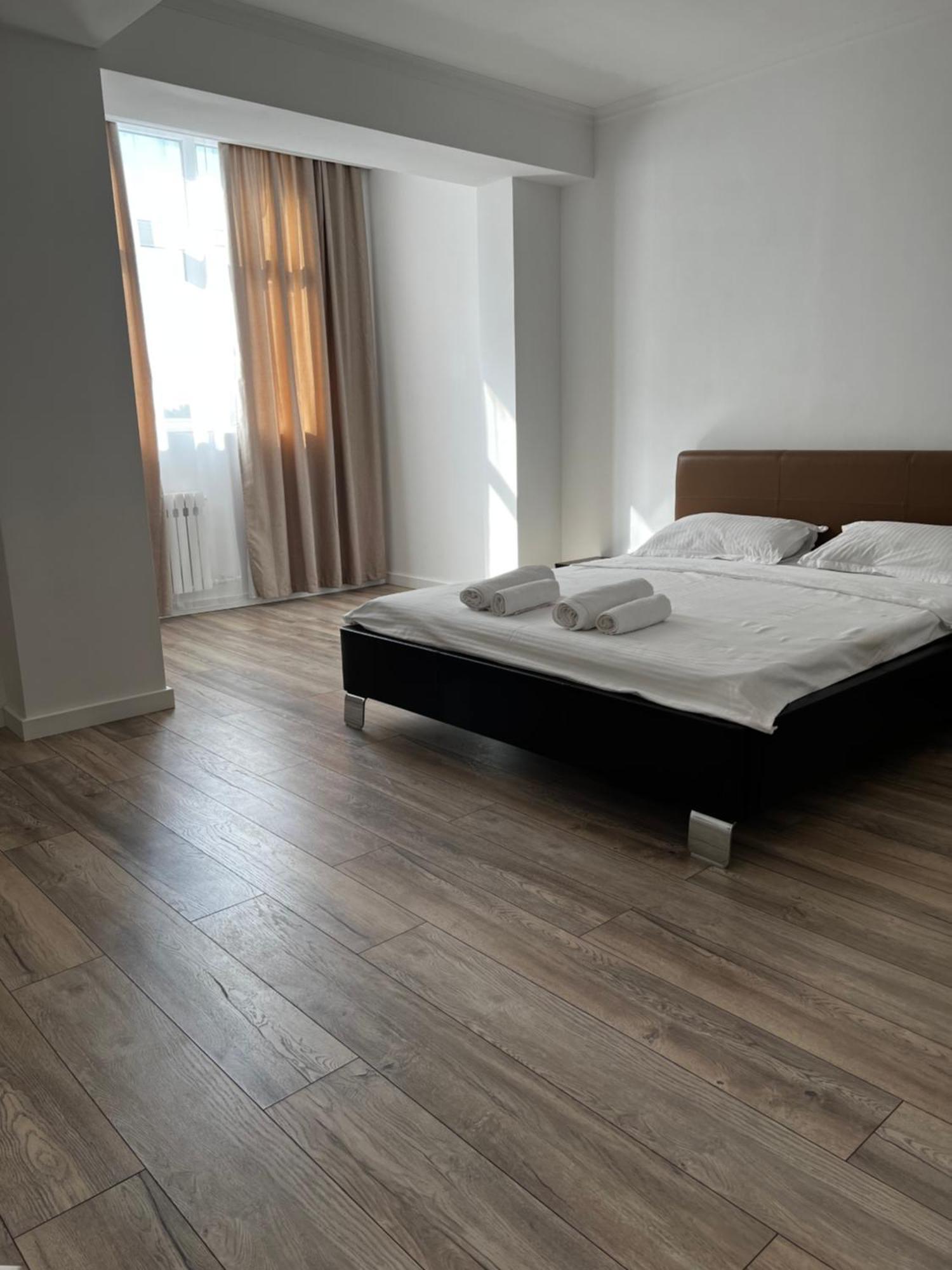 Hyat Apartment Bishkek Bagian luar foto