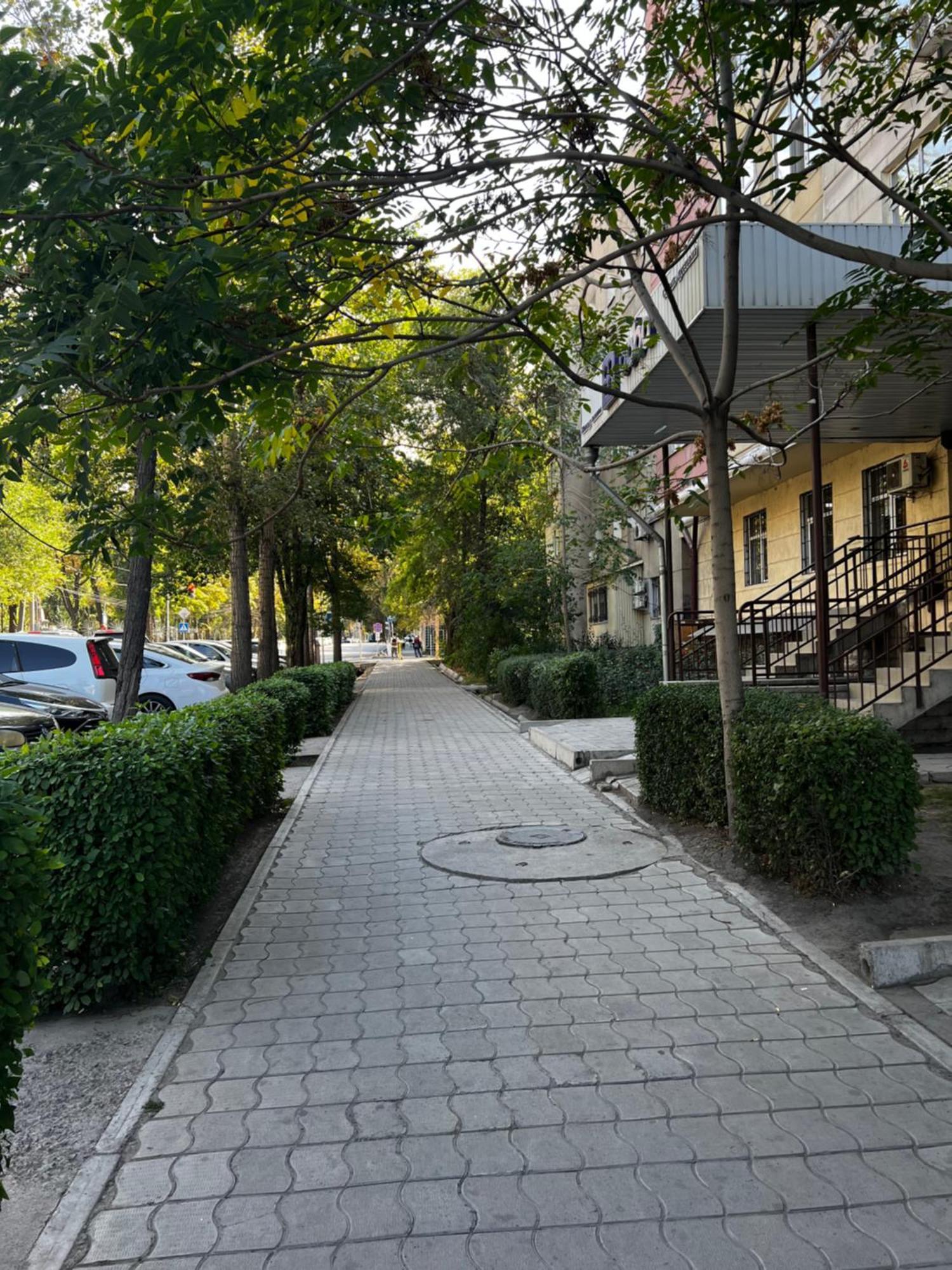 Hyat Apartment Bishkek Bagian luar foto